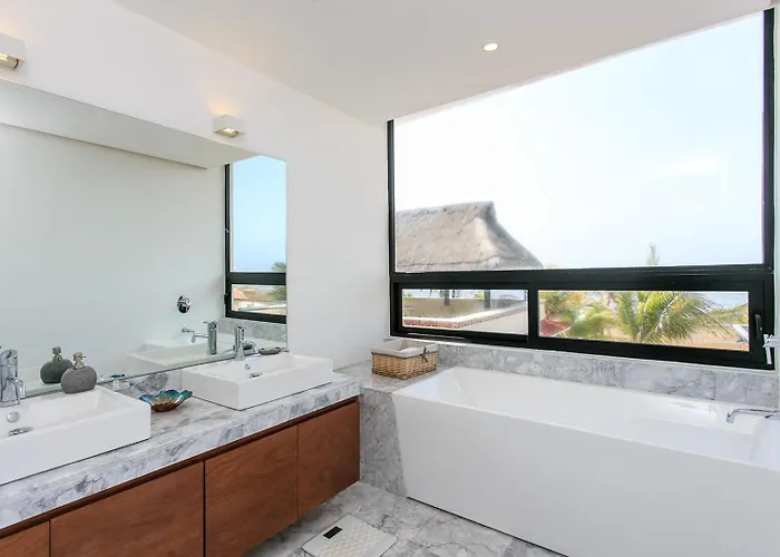 Beachfront With Breakfast Included Villa Puerto Morelos