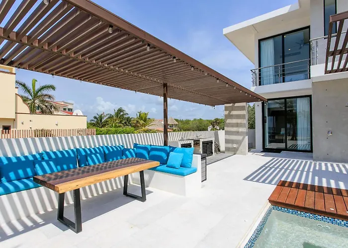Beachfront With Breakfast Included Villa Puerto Morelos