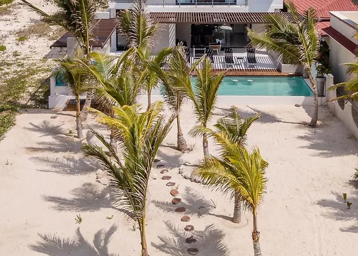 Beachfront With Breakfast Included Villa Puerto Morelos